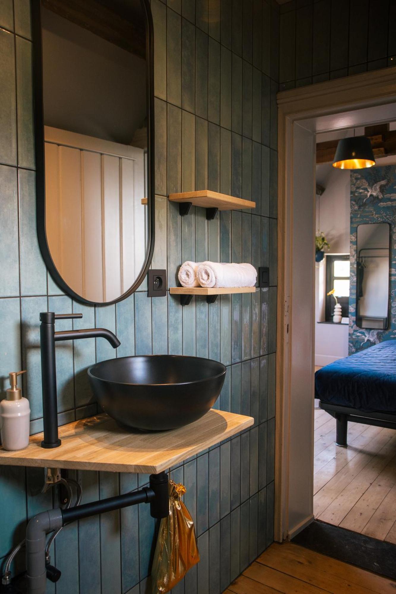 B&B Het Notarishuis - Authentiek Verblijf Nabij Maastricht Fourons Extérieur photo