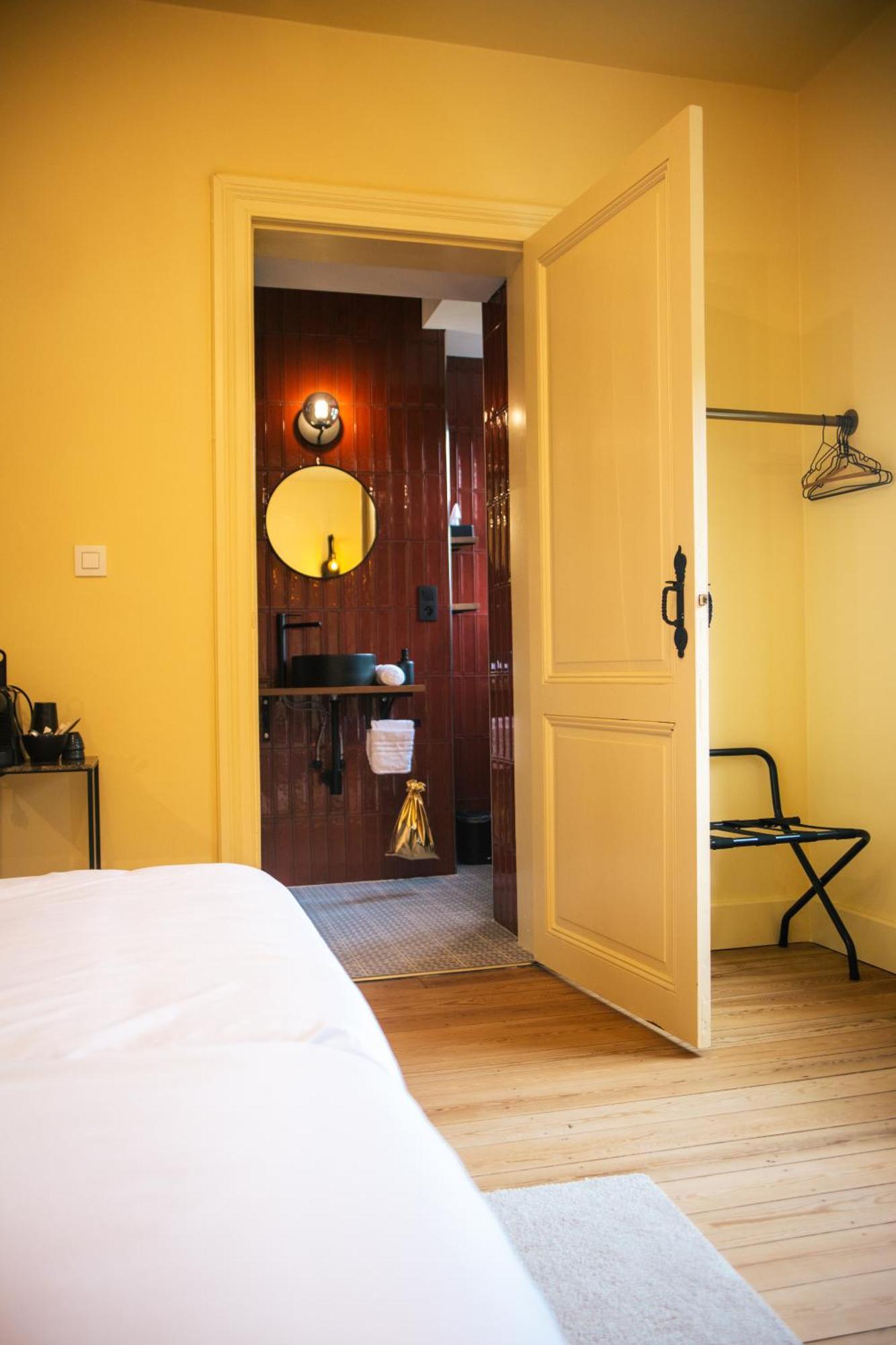 B&B Het Notarishuis - Authentiek Verblijf Nabij Maastricht Fourons Extérieur photo