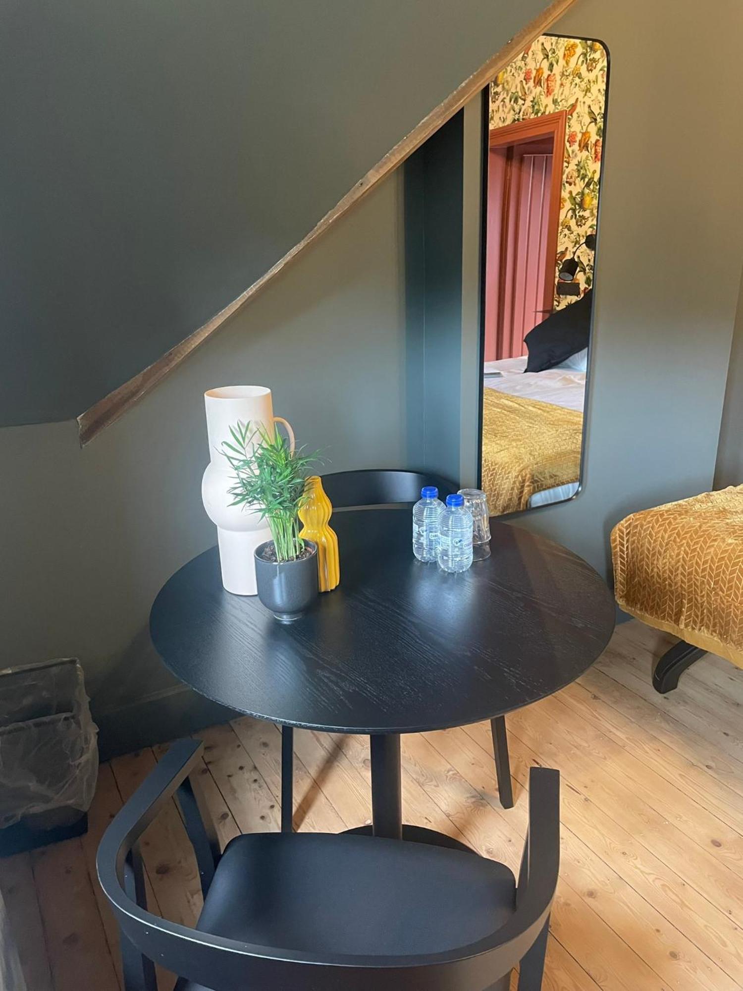 B&B Het Notarishuis - Authentiek Verblijf Nabij Maastricht Fourons Extérieur photo
