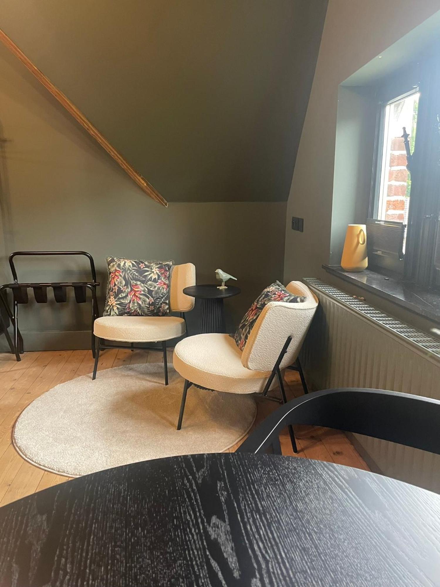 B&B Het Notarishuis - Authentiek Verblijf Nabij Maastricht Fourons Extérieur photo